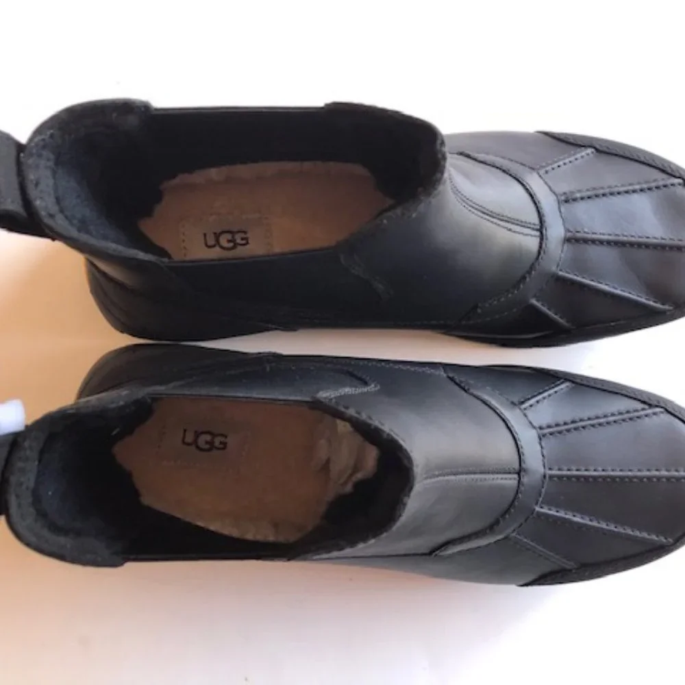 UGG Butte Chelsea leather fur waterproof black boot. Size: 11